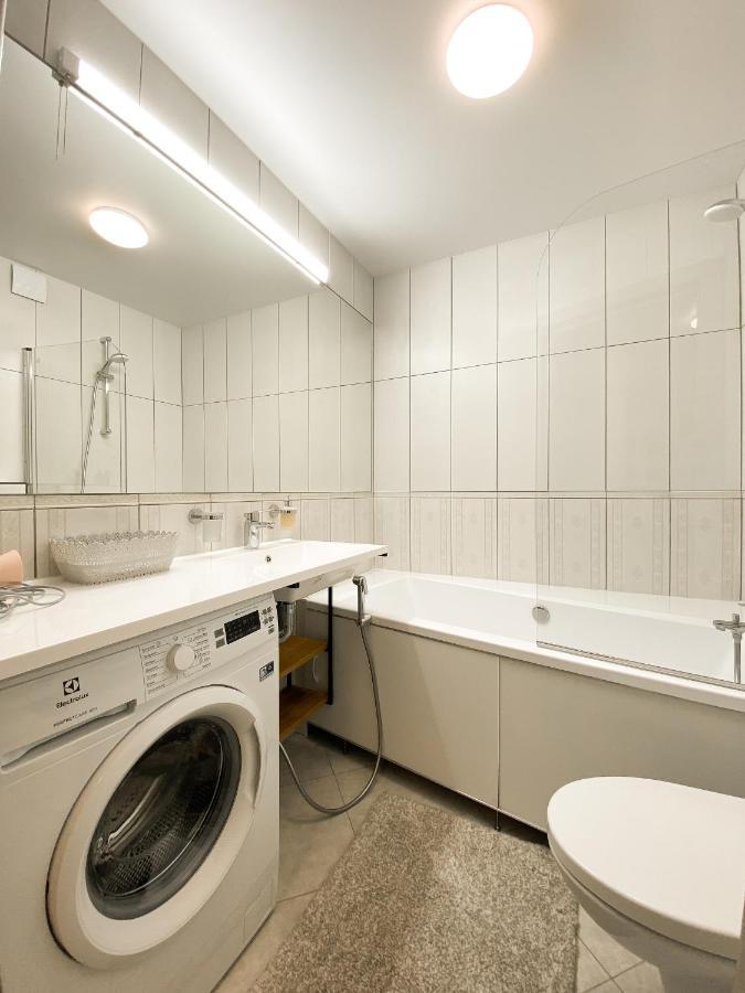 Стильні Апартаменти В Самому Центрі Біля Корпусного Саду - Мережа Helen Poltava Camera foto